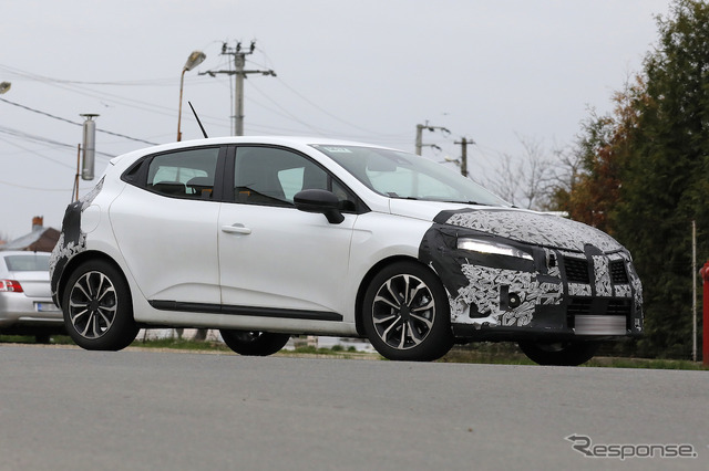 ルノー ルーテシア 改良新型プロトタイプ(スクープ写真)