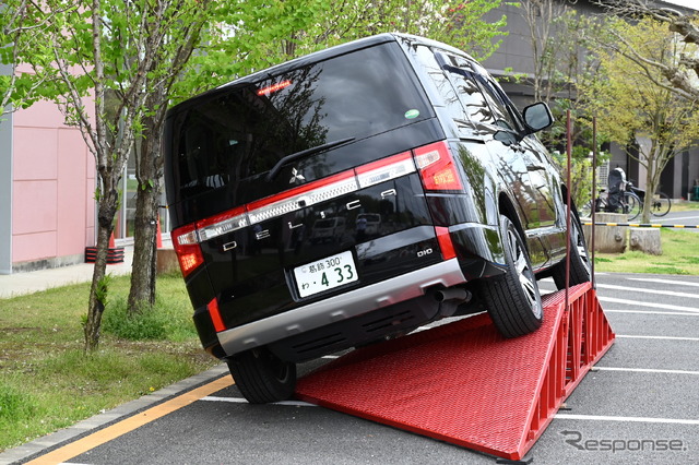 三菱 デリカD:5のデモンストレーション