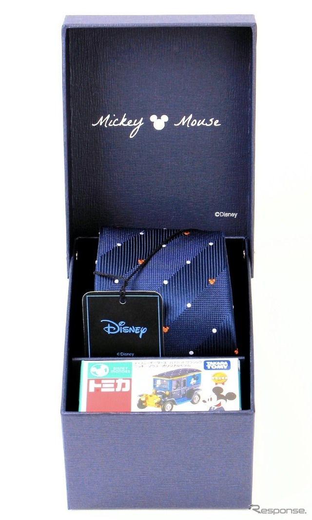 オリジナルネクタイ&限定デザインミニカー ギフトボックスセット (C) TAKARA TOMY、(C) Disney