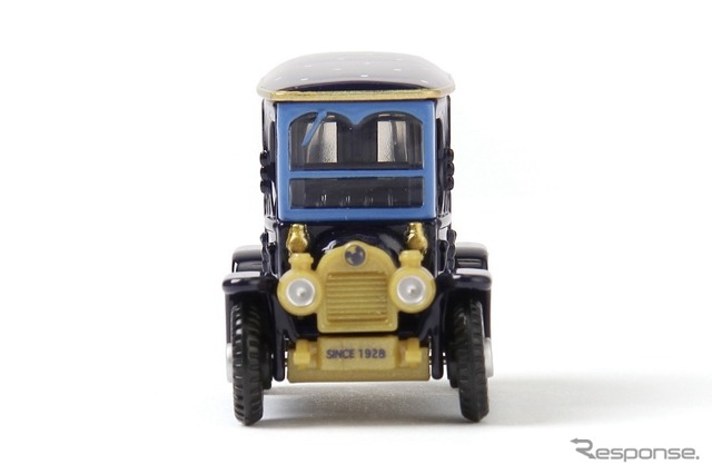 「洋服の青山」限定デザイン『トミカ製オリジナルミニカー』 (C) TAKARA TOMY、(C) Disney