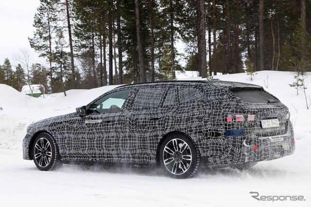BMW i5ツーリング M60 プロトタイプ(スクープ写真)