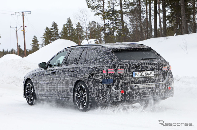 BMW i5ツーリング M60 プロトタイプ(スクープ写真)
