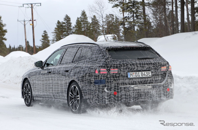 BMW i5ツーリング M60 プロトタイプ(スクープ写真)