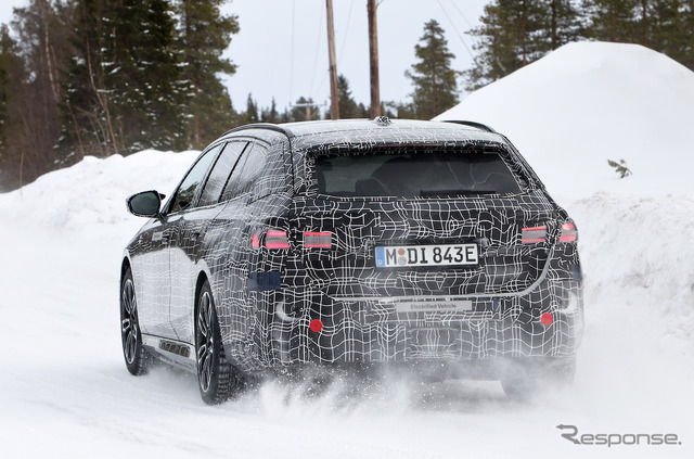BMW i5ツーリング M60 プロトタイプ(スクープ写真)