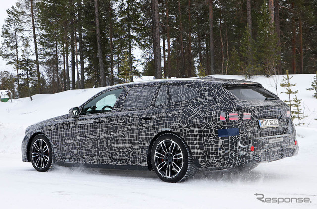 BMW i5ツーリング M60 プロトタイプ(スクープ写真)