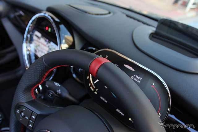 MINI Lci2モデル用スポーツステアリングホイール
