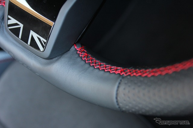 MINI Lci2モデル用スポーツステアリングホイール