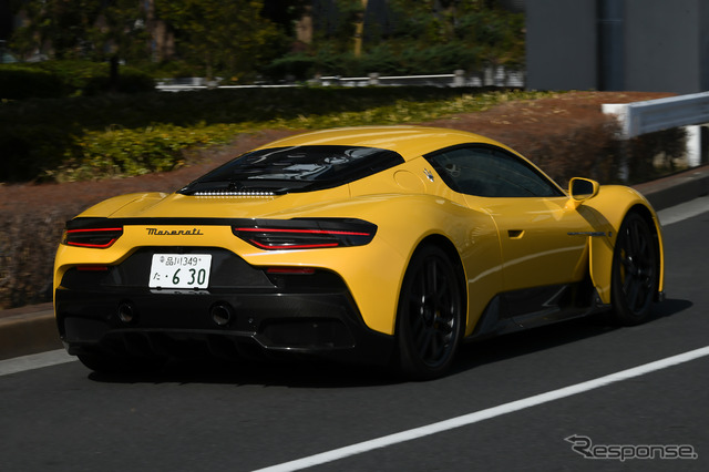 マセラティ MC20