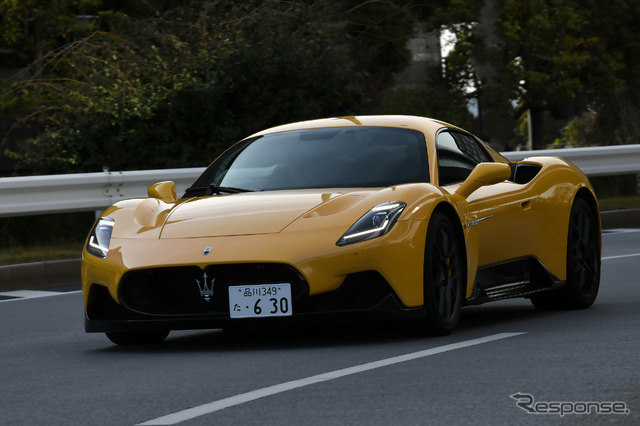 マセラティ MC20