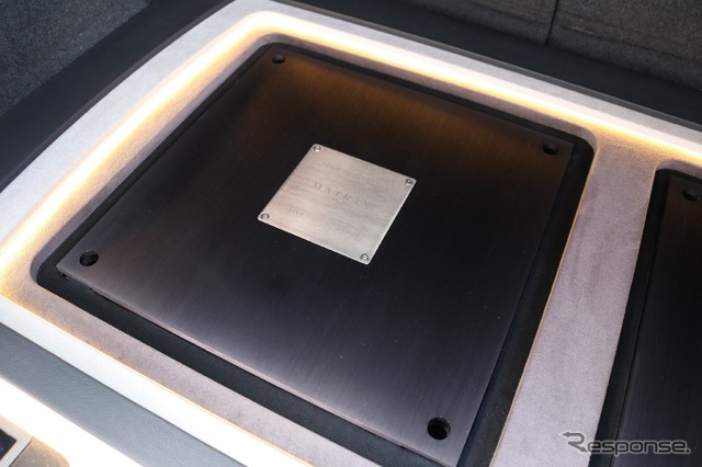 パワーアンプにはブラックスのハイエンドモデルであるマトリックスMX4を2台用いて高精度な増幅を実現する。