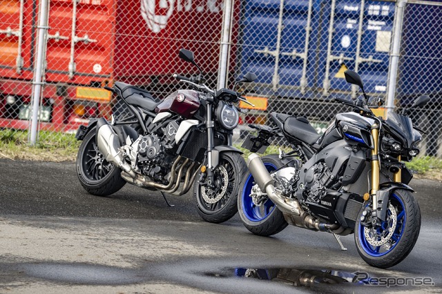 ホンダ CB1000R(左)とヤマハ MT-10 SP(右)