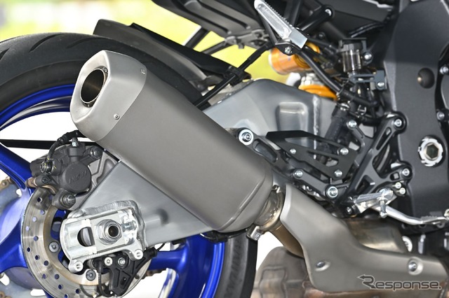 ヤマハ MT-10 SP。不等間隔爆発特有のエキゾーストノートがMT-10 SPの特徴でもある