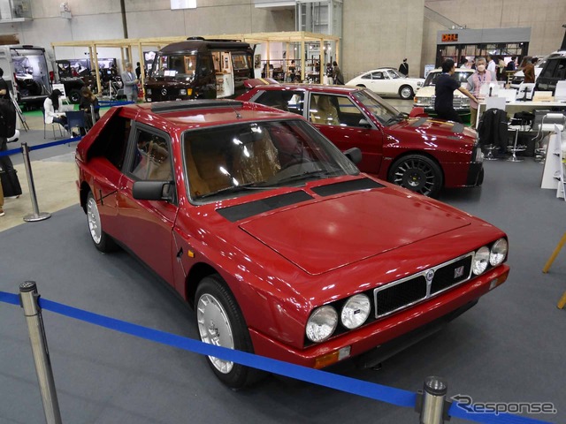 グループBのホモロゲ取得のため販売されたランチア デルタ S4 ストラダーレ