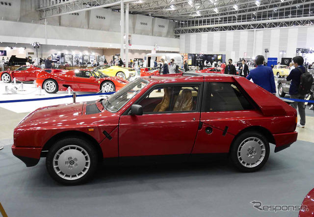 グループBのホモロゲ取得のため販売されたランチア デルタ S4 ストラダーレ