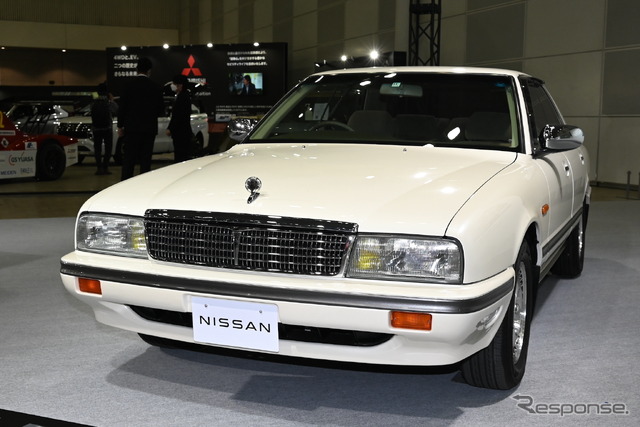 1990年式日産シーマ