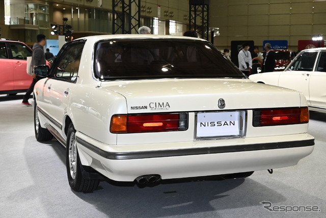 1990年式日産シーマ