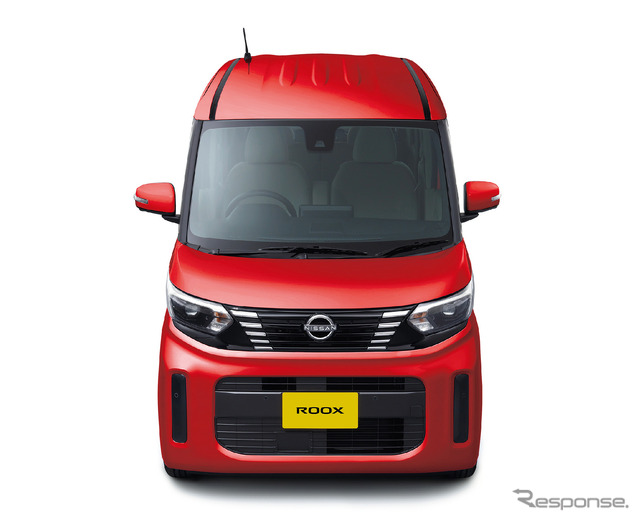 日産 ルークス(スパークリングレッド)