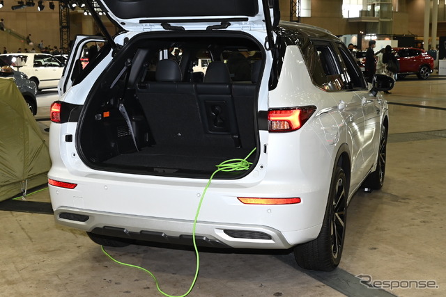 三菱アウトランダーPHEV(オートモビルカウンシル2023)