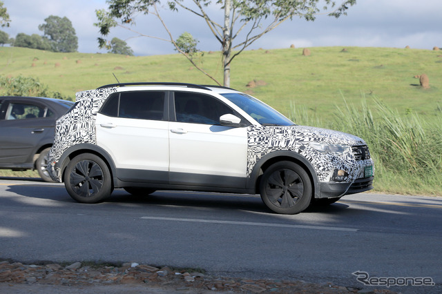 VW T-Cross 改良新型プロトタイプ(スクープ写真)