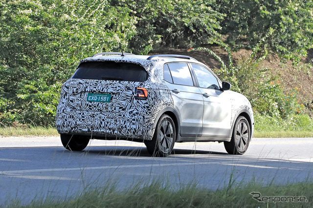 VW T-Cross 改良新型プロトタイプ(スクープ写真)