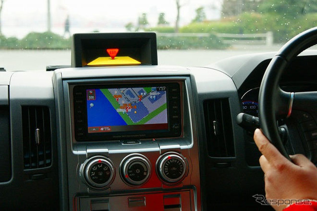 【ITS-SAFETY 2010】デモンストレーションを同乗体験