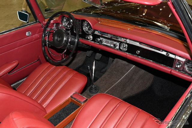 1964年式メルセデスベンツ230SL(オートモビルカウンシル2023)