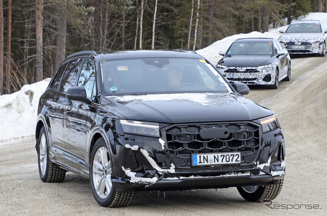 アウディ Q7 改良新型プロトタイプ(スクープ写真)