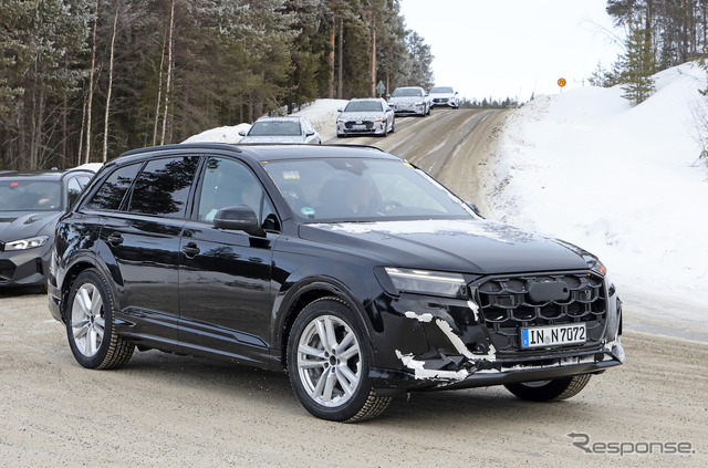 アウディ Q7 改良新型プロトタイプ(スクープ写真)