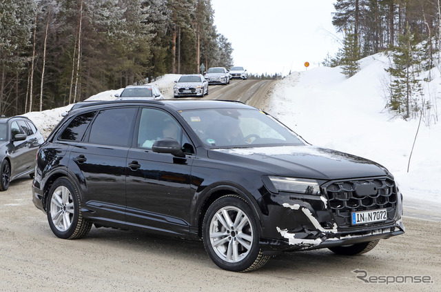 アウディ Q7 改良新型プロトタイプ(スクープ写真)