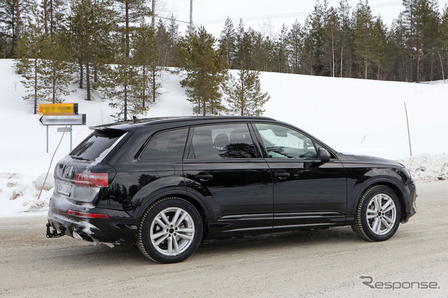アウディ Q7 改良新型プロトタイプ(スクープ写真)