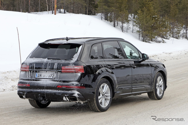 アウディ Q7 改良新型プロトタイプ(スクープ写真)