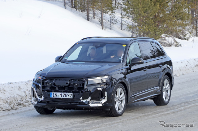 アウディ Q7 改良新型プロトタイプ(スクープ写真)
