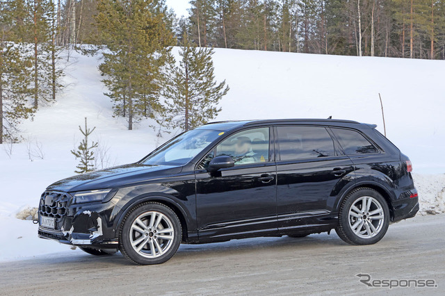 アウディ Q7 改良新型プロトタイプ(スクープ写真)