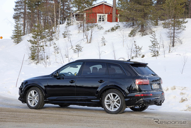 アウディ Q7 改良新型プロトタイプ(スクープ写真)