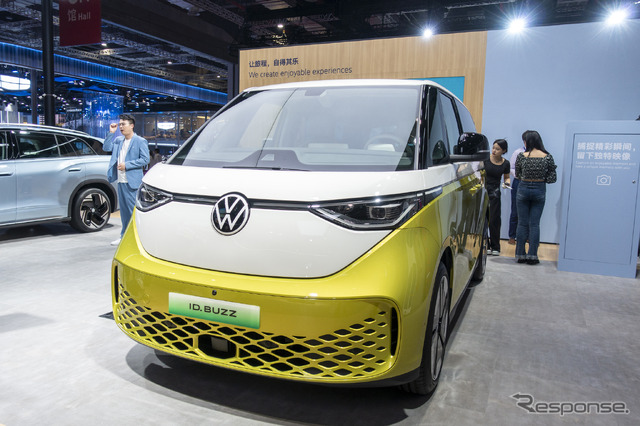 上海モーターショー2023に出展されたVW ID. Buzz