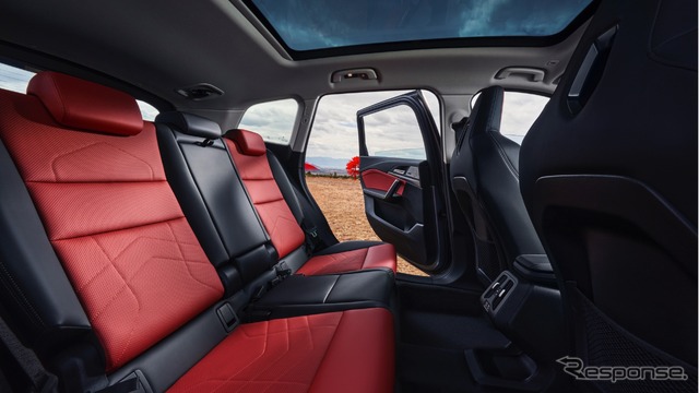 BMW X1 新型のロングホイールベース