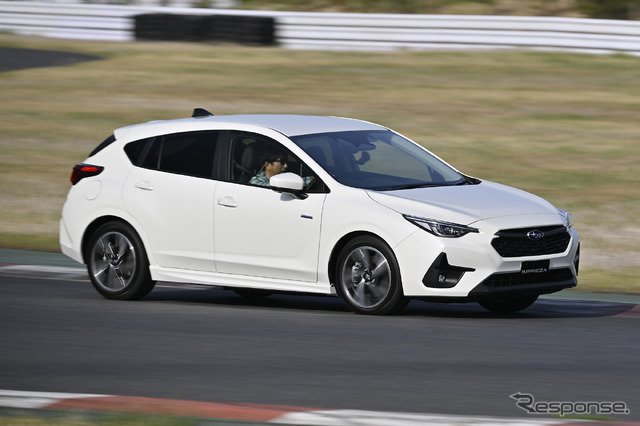 スバル インプレッサ 新型(プロトタイプ)