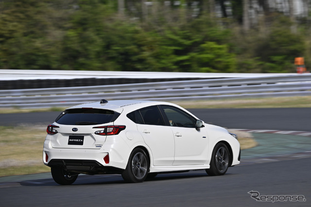 スバル インプレッサ 新型(プロトタイプ)