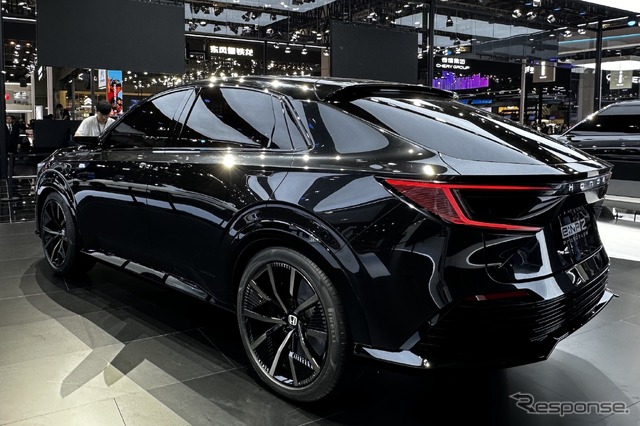 ホンダe:NP2プロトタイプ(上海モーターショー2023)
