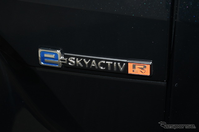 マツダ MX-30 e-SKYACTIV R-EV