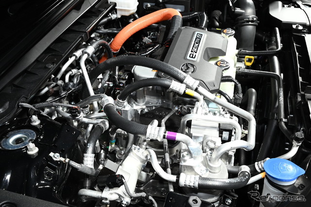 マツダ MX-30 e-SKYACTIV R-EV