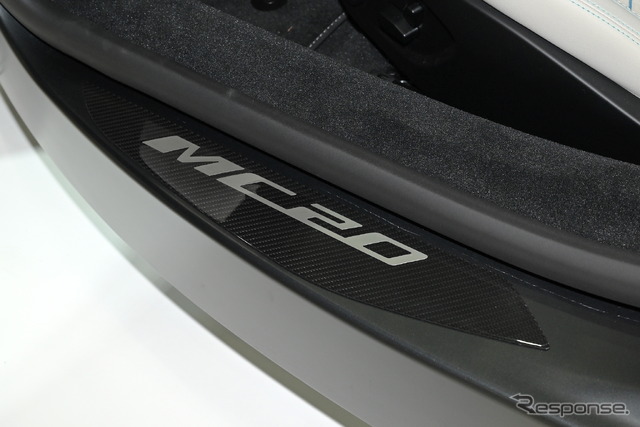 マセラティ MC20チェロ