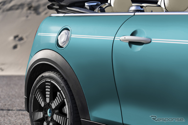 MINI コンバーチブル シーサイドエディション