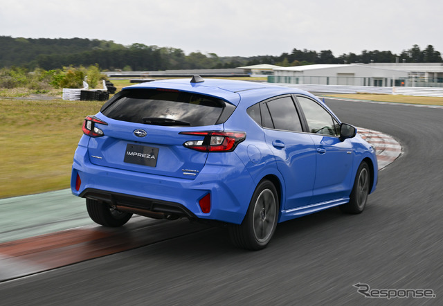 スバル インプレッサ 新型(プロトタイプ)