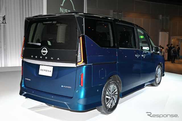 日産セレナ e-POWER