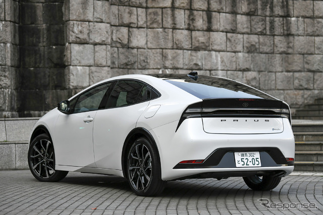 トヨタ プリウスPHEV