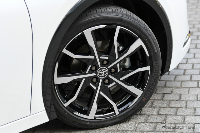 トヨタ プリウスPHEV