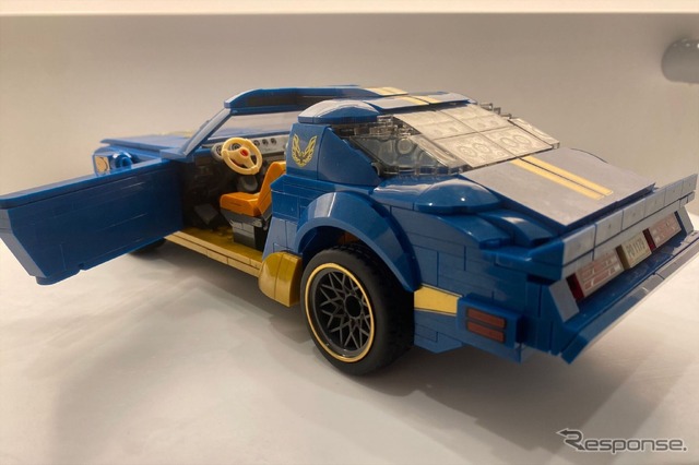 メガホットウィール「'77 ポンティアック ファイヤーバード」