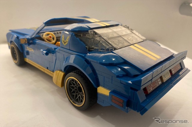 メガホットウィール「'77 ポンティアック ファイヤーバード」
