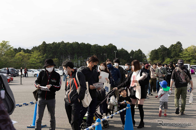 圧倒的！その数800台以上のレイズホイール装着車が一堂に会したレイズファンミーティング2023